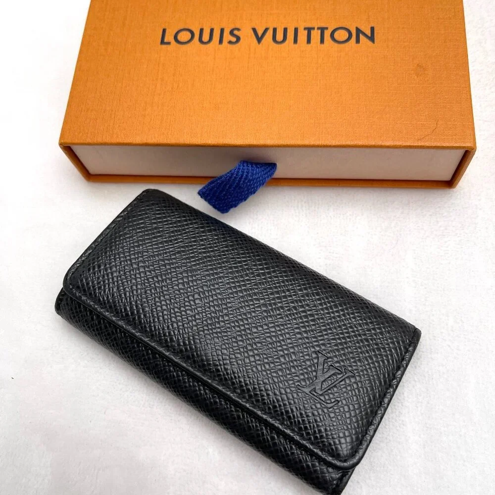Louis Vuitton 4 Gray Multicle Taiga Black Key Case Ardoise